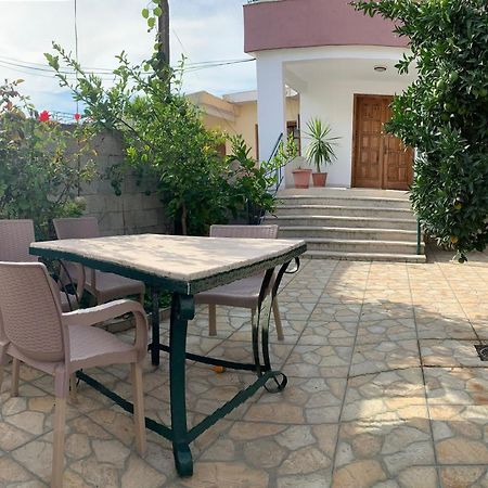 Shtepi Me Qera Fier Villa Екстериор снимка