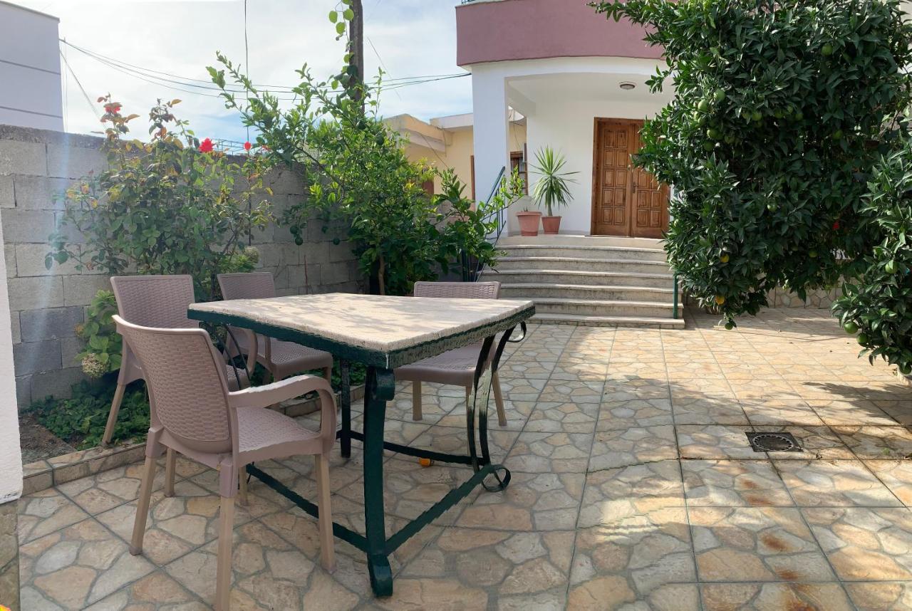 Shtepi Me Qera Fier Villa Екстериор снимка