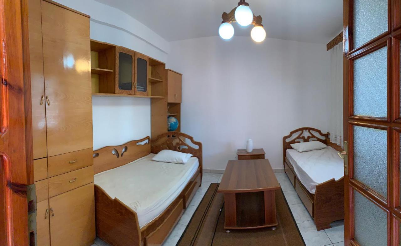 Shtepi Me Qera Fier Villa Екстериор снимка